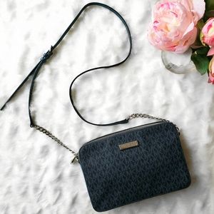 COPY - Michael Kors Large Jet Set Crossbody